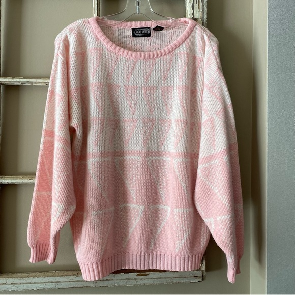 Vintage 1980s pink and white geometric design sweater. - Picture 3 of 5